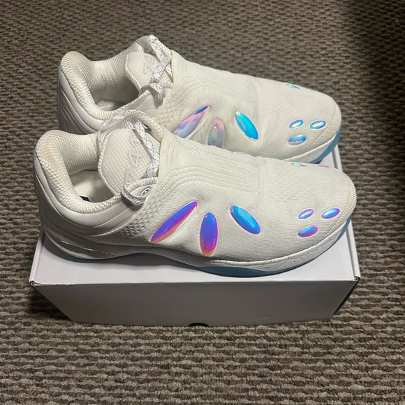 741 Performance Rover “White Noise” - Picture 4 of 6